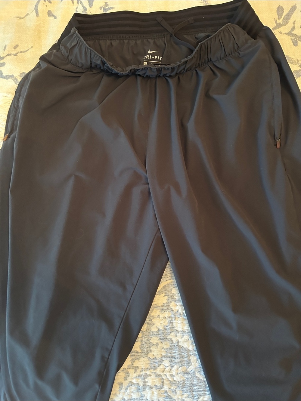 Nike Wimen’s Black Dri-FIT Jogger Sweatpants